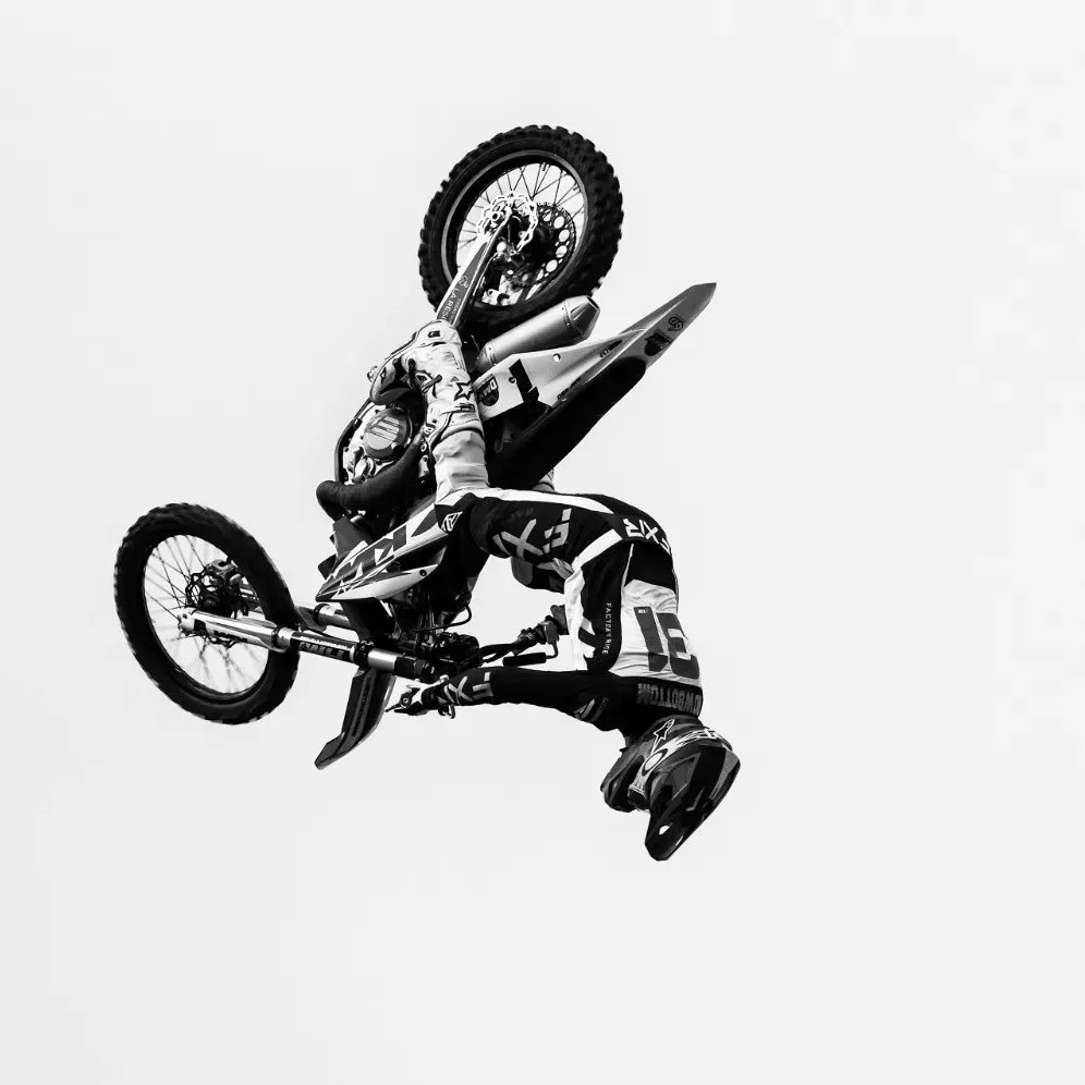 LuftmanMaximo's tweet photo. #luftmanextremefmx #freestylemotocross #luftman #luftmaneventos #show #badjump #portugal https://t.co/RTj8lcALJX