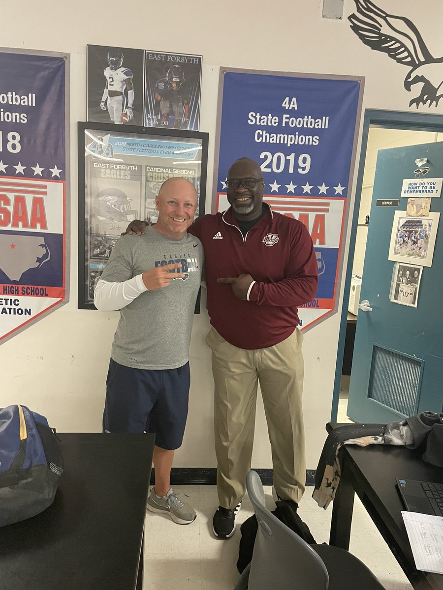 coachbenalbert's tweet photo. @CoachWillert Thanks for the hospitality! #MinuteMania https://t.co/Ppxa3JLxKh