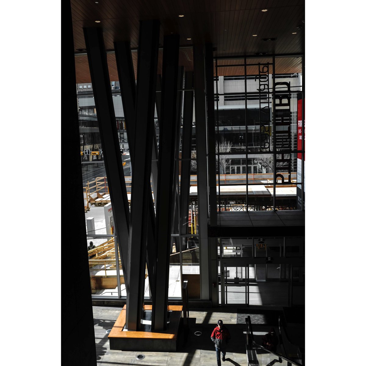 rilvvan's tweet photo. Chaotic bliss.
#streetphotography #streetphoto #StreetPhotographer #Calgary #calgaryphotography https://t.co/tcpwKBDGOg