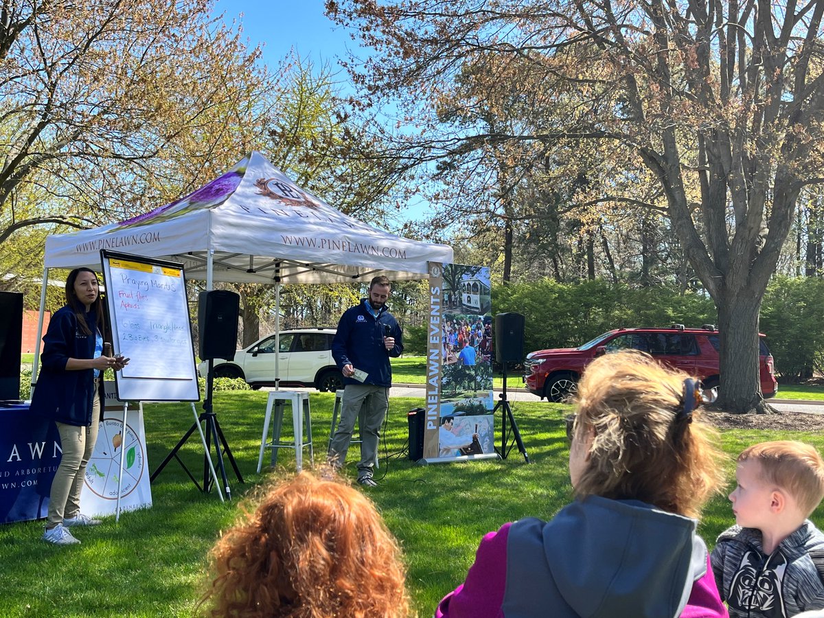 Epoch5PR's tweet photo. Say hello to nature’s most beneficial garden friend! Pinelawn Memorial Park and Arboretum kicked off their 2022 educational series with Long Island’s only praying mantis experience. Families gathered to learn more about the insect and to distribute egg casings into the gardens. https://t.co/00P3H3KY4y