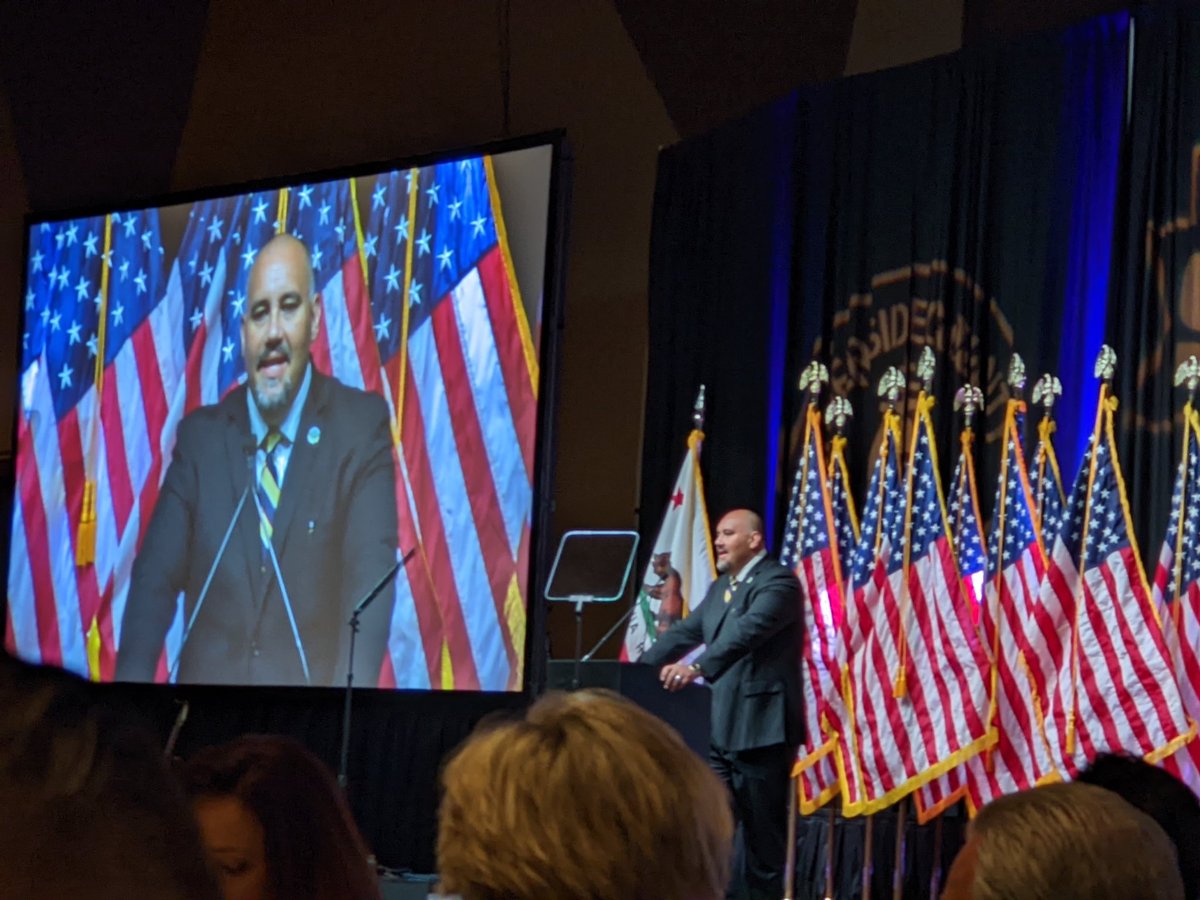 CACoreyU's tweet photo. .@cityoftemecula Mayor @DrMattRahn presents this year's State of the City #TemeculaSafe
So fitting to have @RivCoDA @MikeHestrin introduce the Mayor https://t.co/bGk5CZ6J1R