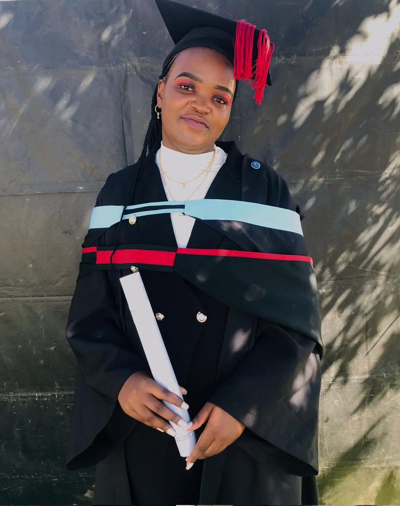 NtombizikhonaM's tweet photo. Officially #CUTALUMNI ๐โค๐๐ฟ๐๐ฟ
Factum est ๐๐ฟ๐ https://t.co/SnX2lvQpBY