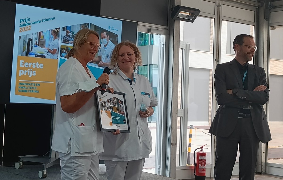 Naar jaarlijkse traditie reiken we op 12 mei de Juliette Vander Schuerenprijzen uit. Winnaar beste kwaliteitsverbeterend project: Hilde Baart, Kitty Denivelle &amp; team:  Multiprofessionele zorg bij cutane lymfoompatienten