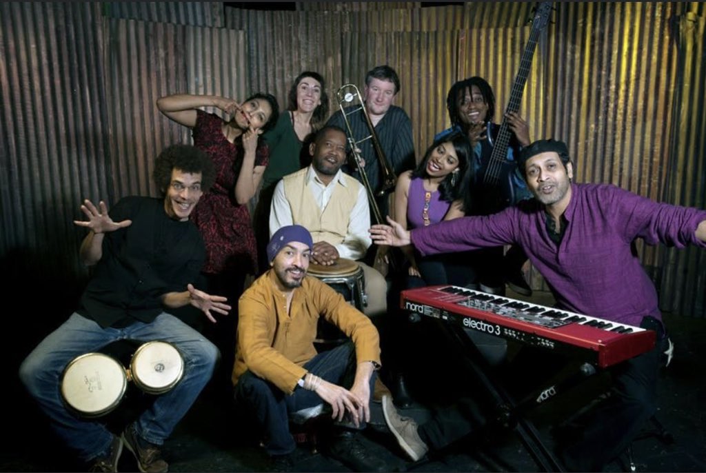 Join us tonight for a spectacular evening prepared by SOAS and RADA: Mariachi Las Adelitas and Lokkhi Terra! 

Where: Jerwood Vanbrugh Theatre
Royal Academy of Dramatic Art
When : 7-9pm Thursday 12, May