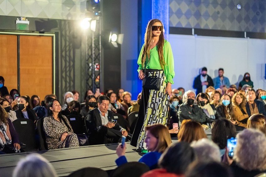 ¡Casi 500 personas asistieron al desfile de modas!

Estamos muy agradecidos de cada uno de ustedes. Fue una instancia muy bonita para compartir el mensaje de amor, resiliencia y compromiso que caracteriza a Oncofeliz con sus pequeños oncólogos.

¡Hasta la próxima! #Antofagasta