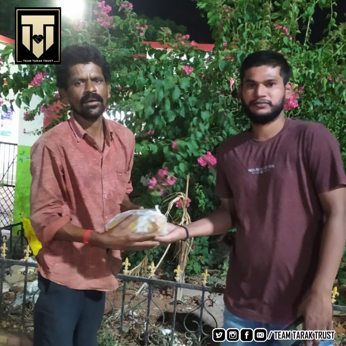 TeamTarakTrust's tweet photo. Day 596 Of Donate A Meal Campaign @TeamTarakTrust Members Donated Meal To 20 + Needy At Warangal  . 

@tarak9999 ❤️
#TeamTarakTrust
#DonateAMealWithTeamTarakTrust https://t.co/7y4LtmJvOx