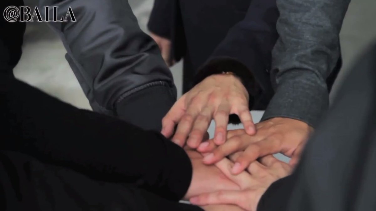 Gladyzkhun's tweet photo. Please keep holding hands for another 50000 days #투피엠_데뷔오천일_축하해 https://t.co/UEqIv42XxR