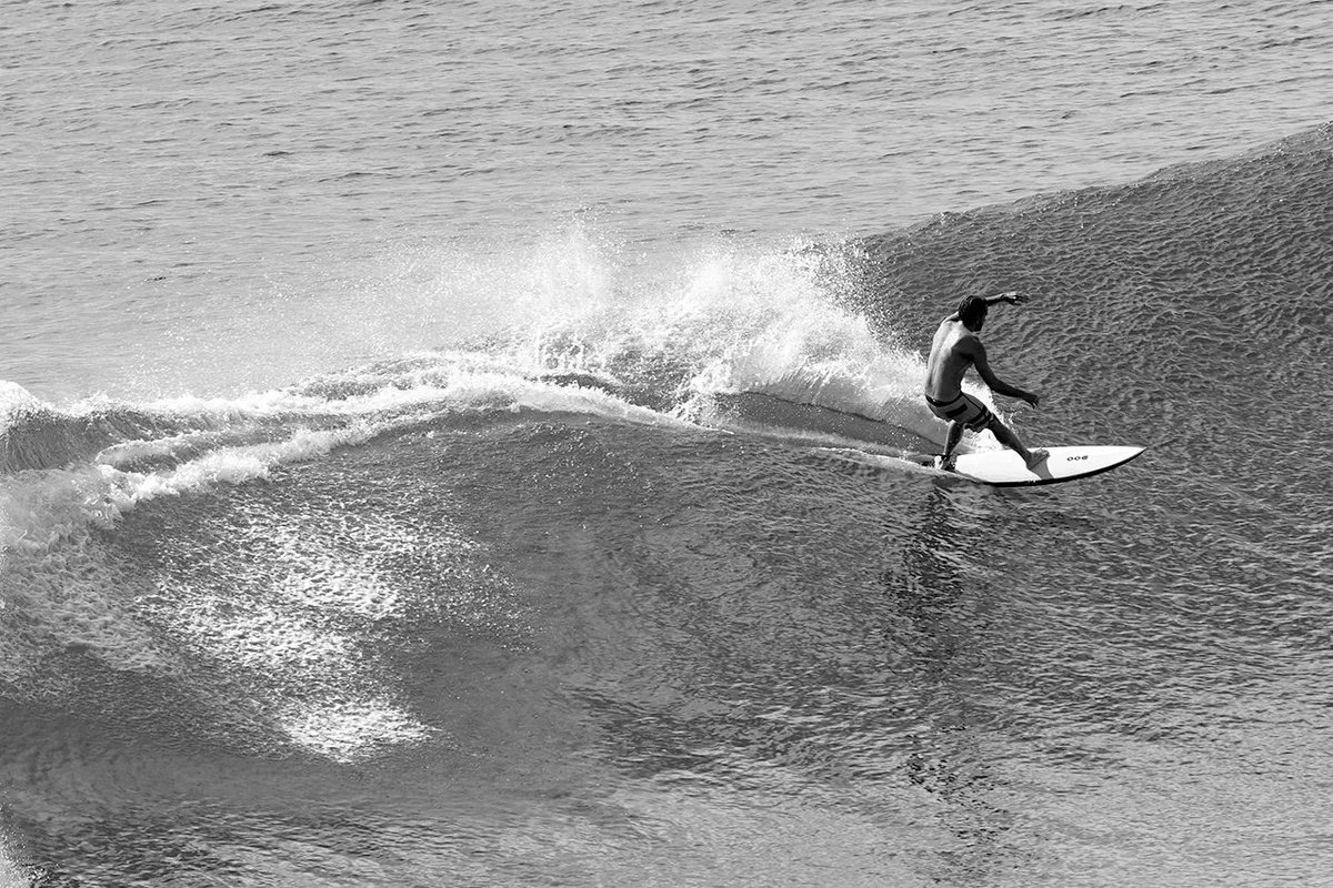 furearts's tweet photo. #49 - surf

photograph in black and white 2021

https://t.co/Eg98YCkcYC

#NFT #NFTCommunity #nftphotography #NFTCollection #NFTProject #nftcollector #NFTdrop #photography #monochrome #voyage #blackandwhitephotography #art #photographer 
 #photographygalery #surf #surfing #travel https://t.co/NfZM8vGOSD