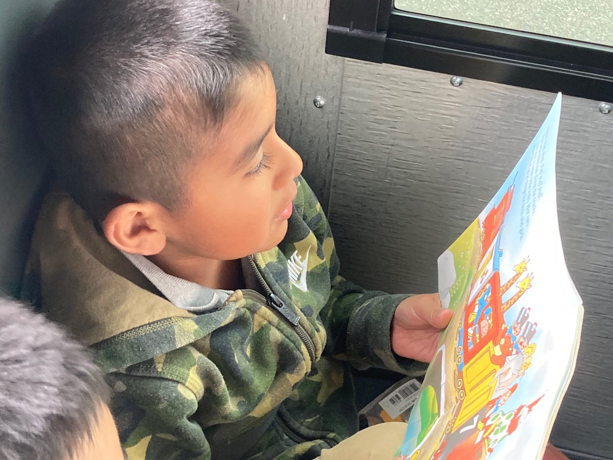 KinderKiddosABC's tweet photo. Thank you to the @LBPublicLibrary.  We loved the story and library scavenger hunt.  We loved our books so much we read them on the bus ride home ❤️#LBtogetherwecan 
@lbpsbilingual https://t.co/I9ZjDkBcWQ