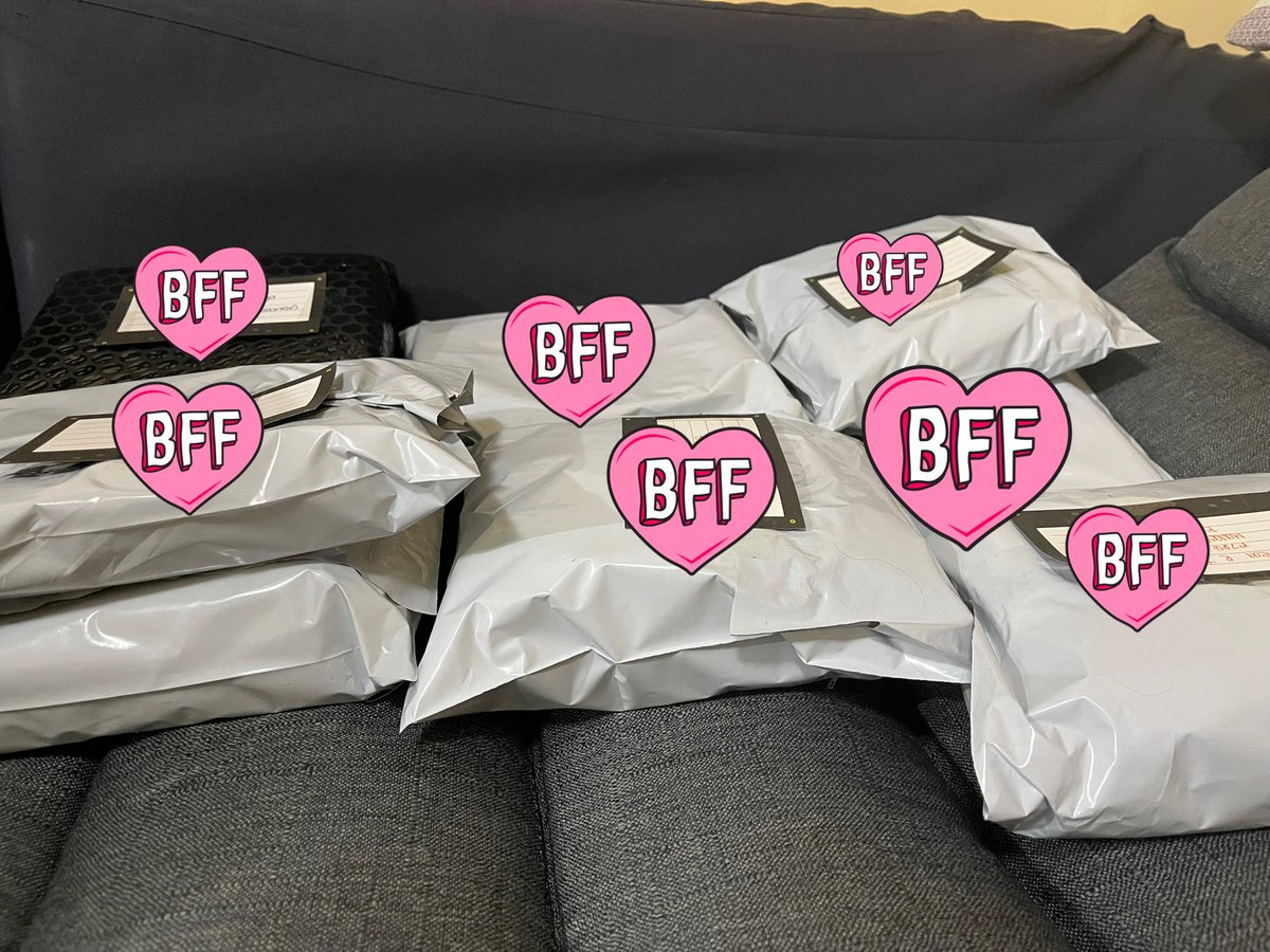 vanslove_taetae's tweet photo. ꒰ shipment updates ꒱ #vanupdates

— all who checked out via shopee within the day are already packed and for pick up tomorrow 
— total of 9 packages ^^ will tag the owners in the thread <3 https://t.co/wv07walyUW