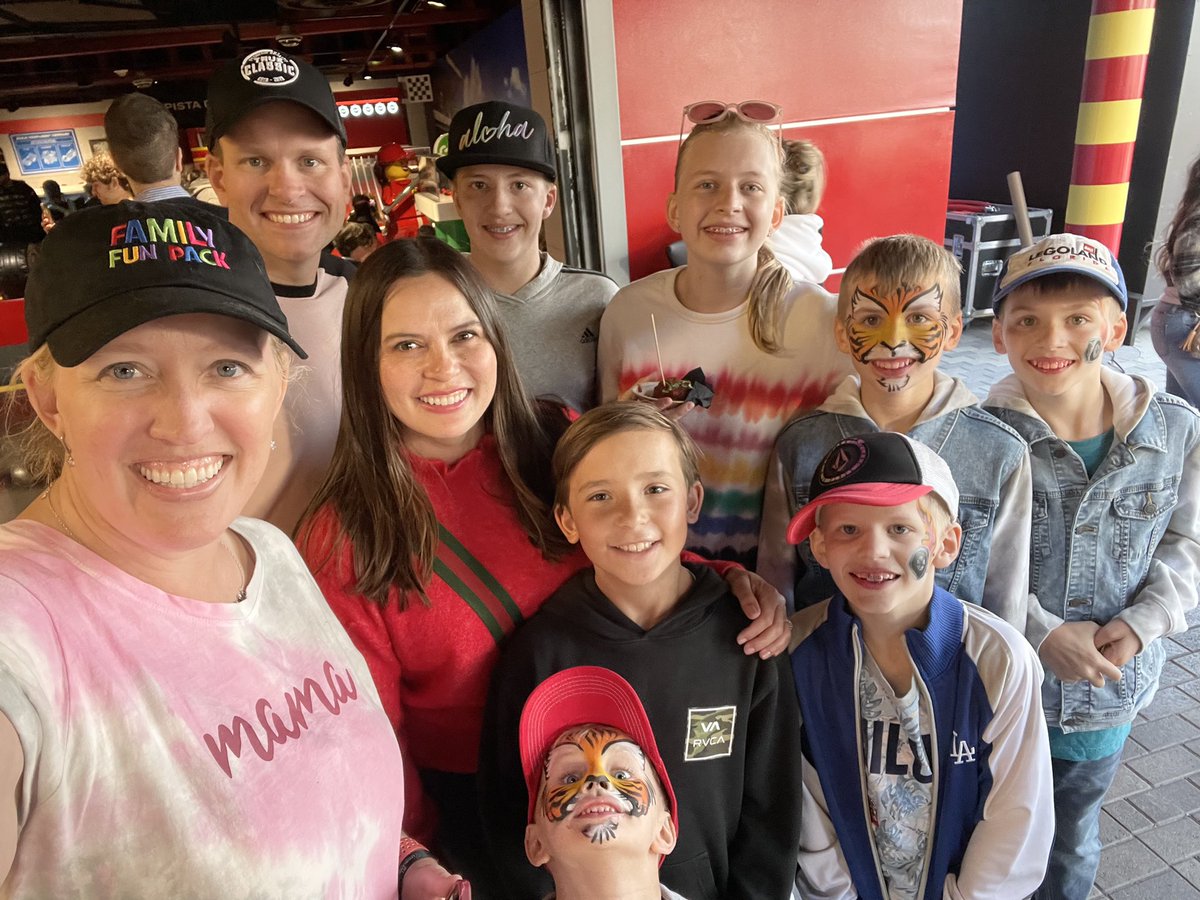 RaoulMartinezTV's tweet photo. Big hugs &amp; thank you to @familyfunpack ! My kids have watched you guys on @YouTube  for years. they were blown away to see you all! You made their night! 
#FamilyFunPack #familyfun #family #funnyvideos #fun  
@LEGOLAND_CA  #legoland  #ferrari #buildandrace @fox5sandiego #sandiego https://t.co/GJdmNjyUPp