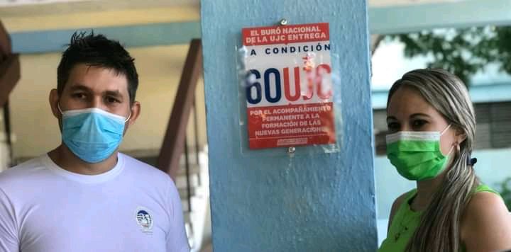 🇨🇺El Buró Nacional de la <a href="/UJCdeCuba/">UJC de Cuba</a> otorgó la Condición #60Aniversario de la Unión de Jóvenes Comunistas a la <a href="/uc_camaguey/">Universidad de Camagüey Ignacio Agramonte Loynaz</a>, por el acompañamiento permanente de la #UCCuba a la formación de las nuevas generaciones y su destacado accionar en el enfrentamiento a la #COVID19.
1/2