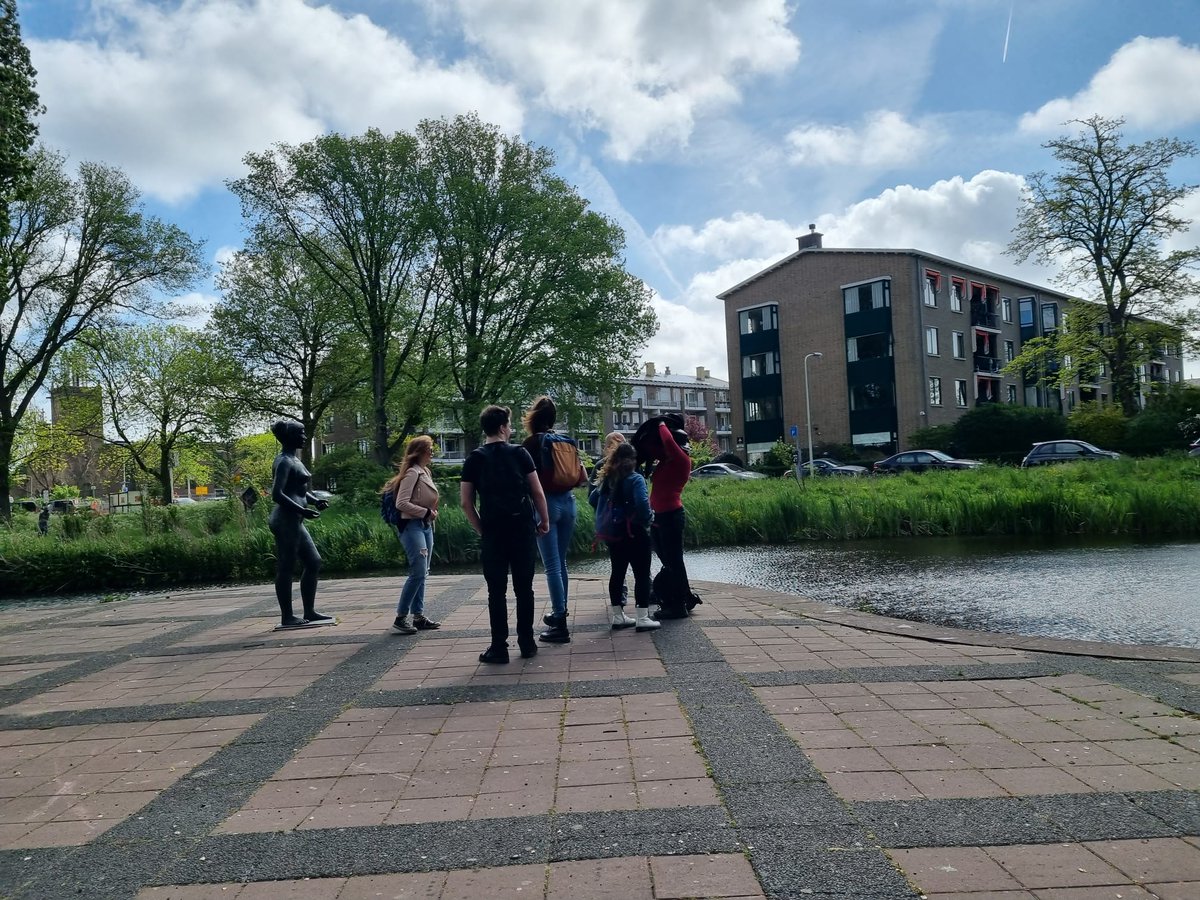 Students from <a href="/LeidenArchaeo/">Leiden Archaeology</a> <a href="/BKTUDelft/">BK TUDelft</a> <a href="/VU_FGW/">VU Faculty of Humanities</a> <a href="/WURenvironment/">WUR Environmental</a> <a href="/TUBerlin/">TU Berlin</a> with <a href="/LDEHeritage/">Global Heritage & Development</a> <a href="/LeidenDelftEras/">Leiden-Delft-Erasmus Universities</a> explored yesterday the #Atlantikwall in #TheHague and discussed how this #dissonantheritage could be part of the city's development. For more info: bit.ly/3sqZE9G