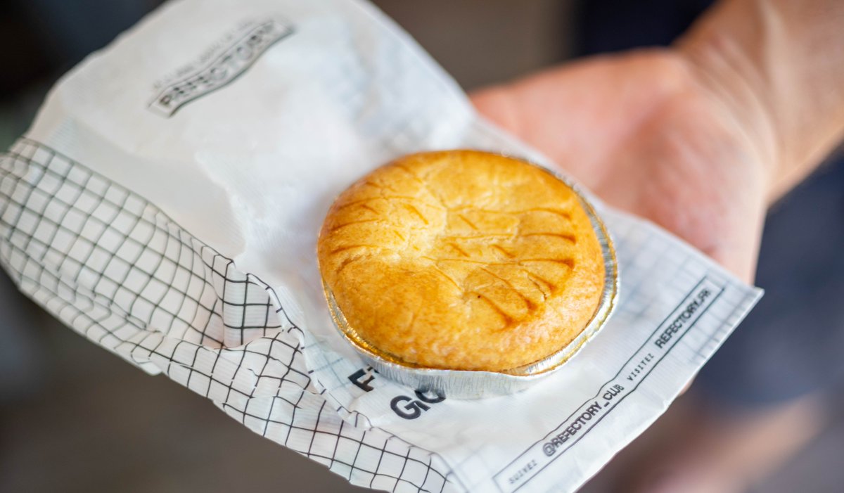 Des desserts sucrés pour le goûter entre deux visioconférences, vous en rêvez ? DEJBOX DEVIENT REFECTORY l’a fait ! 

Nos Sundeskers ont eu la chance de déguster les délicieuses gourmandises. Une nouvelle cantine fraîchement installée à Sophia Antipolis.