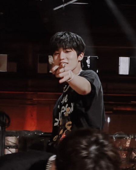 EBOYTRS's tweet photo. okay jeongwoo?? https://t.co/D2HB9weMFv