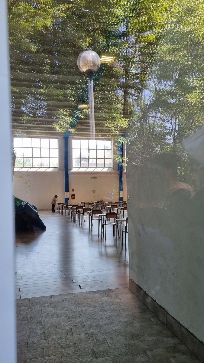 kjssmyaxee's tweet image. 90 - la paura #physics #igcse #physicsigcse