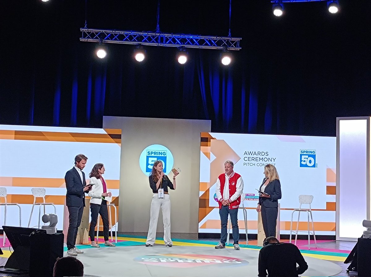 Bravo à <a href="/CirculEgg/">Circul'Egg</a> pour le prix de @PSaclaySPRING dans la catégorie #foodtech ! Une jeune #entreprise #innovante qui valorise les coquilles d'#oeufs dans de nombreux domaines! <a href="/AgroParisTech/">AgroParisTech</a>