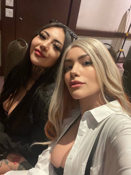 Aqu&iacute; en @ViveLalexpo con mi @odasuuur 😍😍  Vamos a aprender de plataformas sexuales 😆😏😍 https://t.co/<a class="tags" target="_blank" title="On Twitter" href="/?out=eyJ0eXAiOiJKV1QiLCJhbGciOiJIUzUxMiJ9.eyJpYXQiOjE3MTk4NDM1NzAsImlzcyI6InR3cG9ybnN0YXJzLmNvbSIsIm5iZiI6MTcxOTg0MzU3MCwiZXhwIjoxNzUxMzc5NTcwLCJyZWRpcmVjdF91cmwiOiJodHRwczovL3R3aXR0ZXIuY29tL1ZpdmVMYWxleHBvIn0.OXZrk0q4zU-WiMA-fmIg8FOv_5qLNm0rATHKFOcRAGPZq3WeOkSCcco1Oo5DC2eqr2uJaB3BTsQK1Mnop1Gsfw">@ViveLalexpo</a><a class="tags" href="/tag/odasuuur">@odasuuur</a><a href="/tag/onlyfans"class="tags"><span>#onlyfans</span></a>