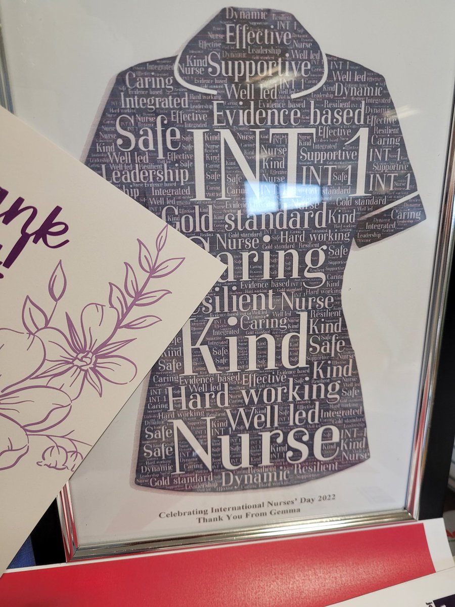 Jade_S97's tweet photo. Happy International Nurses Day! Everyone is truly appreciated! 
#InternationalNursesDay2022 
#mlco #MFT @syson_1 Thank you for the gifts! @GemmaHurst5 @dooley_debra https://t.co/fwWzmtrOAp