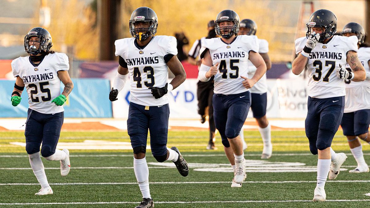 Thank you to <a href="/TheCoach7Bible/">Jordan Bible</a> and @TheFortFootball for coming by this week to talk about our student athletes! #gobuffs #hillyeah #respecttheprocess