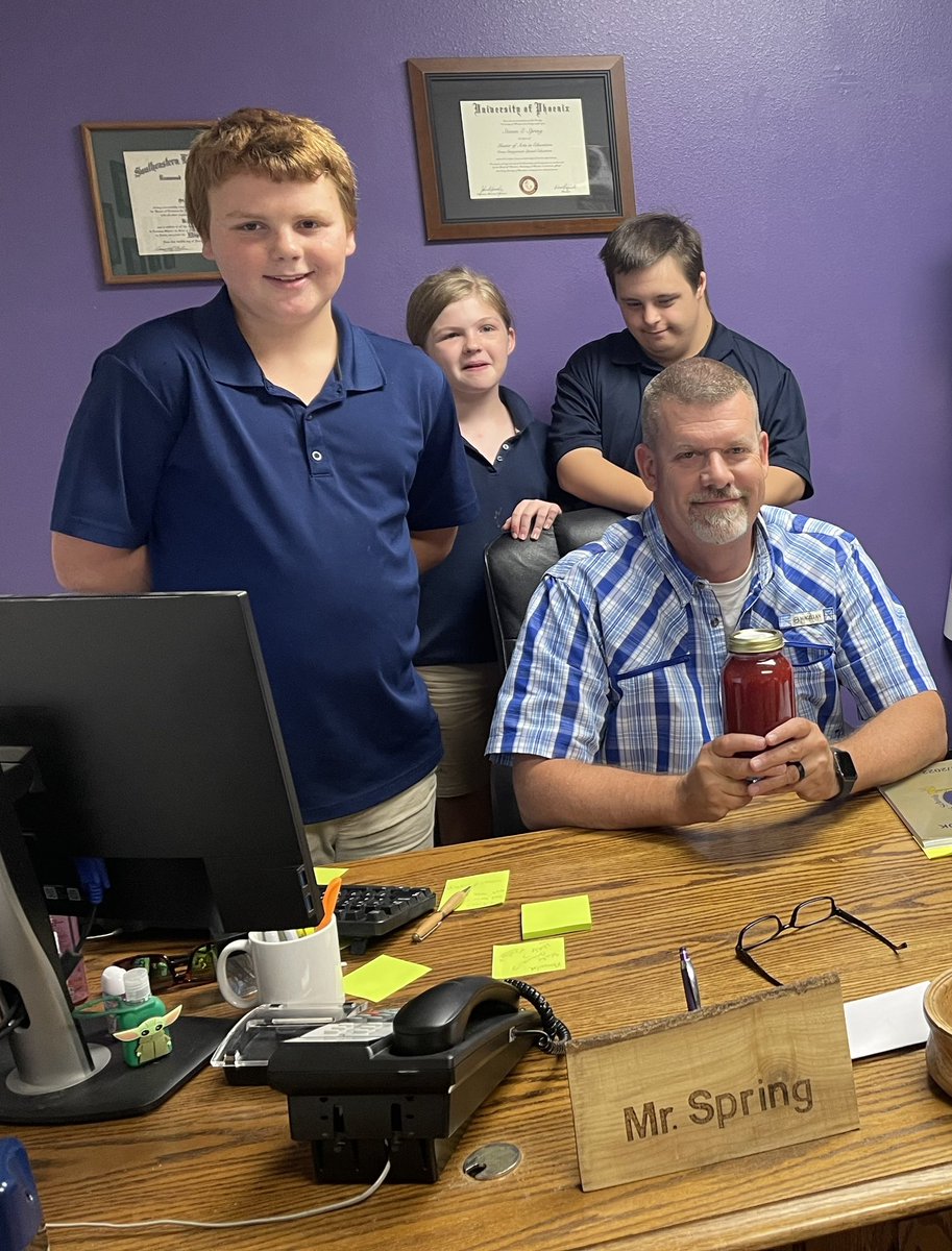 stevenespring's tweet photo. Thank You! to our SD/A students for sharing some of their Strawberry Jam they learned to make in class. Ms. Suzanne and Ms. Kim doing a great job teaching our students. #doylehighschool #doyletigers https://t.co/0GHhW9tglC