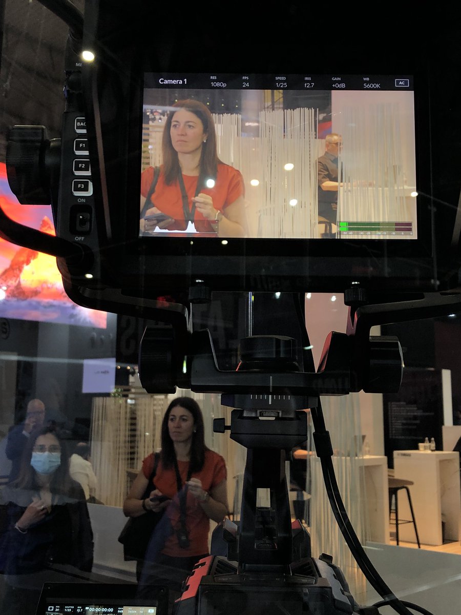 nuriaantoli's tweet image. Enjoying the guided tour organized by @mmora @FomentTreball at
@ISE_show @IOTSWC Premium explanation about what’s new in #techInArquitecture, #techentertainment #techInMuseums #techSounds  #techforbusiness 
I wrote my note on the screen of @MicrosoftES : 😉👍
#ISE2022
#IOTSWC22