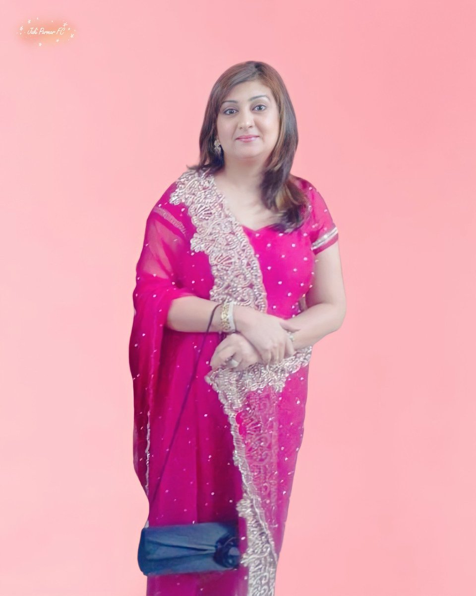 JuhiParmarFC's tweet photo. Don't think she's sweet by looking at her in pink, she's forever sweet💖
.
.
#prettyinpink #prettygirl #pretty #sweetie #pinkoutfit #pinklove #tbt🔙📸 #throwbackevent #juhiparmar @iamjuhiparmar https://t.co/NGdxmPdzoP
