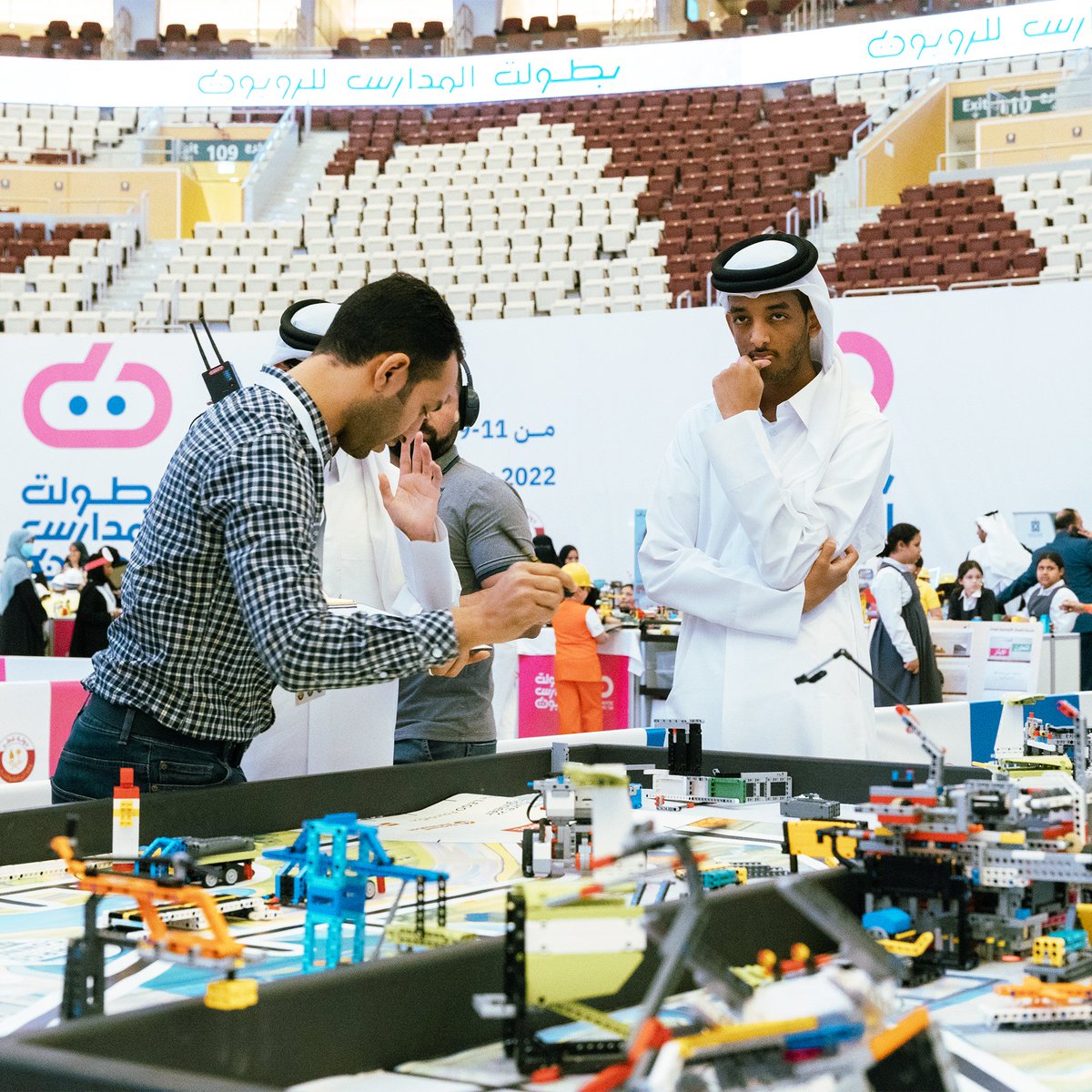 qscientific's tweet photo. جانب من مشاركة الفرق في مسابقة روبوت FLL  ببطولة المدارس للروبوت الرابعة عشر التي نظمتها وزارة الرياضة والشباب ممثله في #النادي_العلمي_القطري وبالتعاون مع وزارة التربية والتعليم والتعليم العالي والجمعية العربية للروبوت والذكاء الاصطناعي
@MSYQatar
@Qatar_Edu https://t.co/UtQqAGBnAe