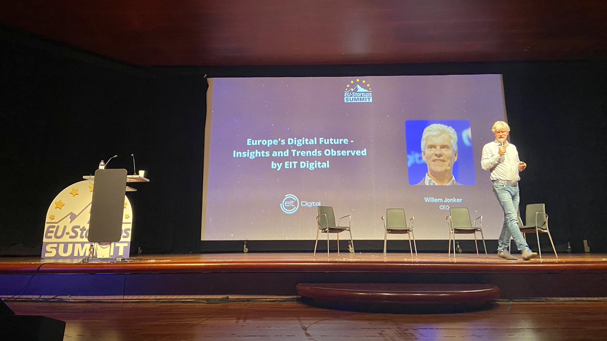 Live at #EUStartupsSummit 🇪🇺 @EIT_Digital’s CEO on digital growth areas: #metaverse, #quantumsemiconductors, #green + #digital and #cybersecurity. 

<a href="/EITeu/">European Institute of Innovation & Technology</a> 🤝 <a href="/EIF_EU/">European Investment Fund</a>: long standing partners on multiple areas including last year’s €2.5M agreement for #digital training 👩‍🏫