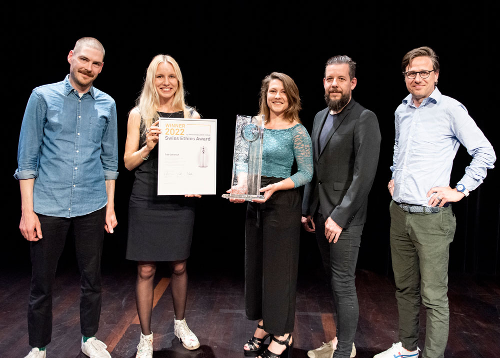 1st_excellence's tweet photo. Wir gratulieren @TideOceanMat zum Gewinn des Swiss Ethics Award. Ein beeindruckendes Startup, das 2019 gegründet wurde, um einen Beitrag zu leisten, die immense Plastikverschmutzung der Ozeane zu lösen.
https://t.co/98LF5rOx9i https://t.co/O9a2jTpqrg