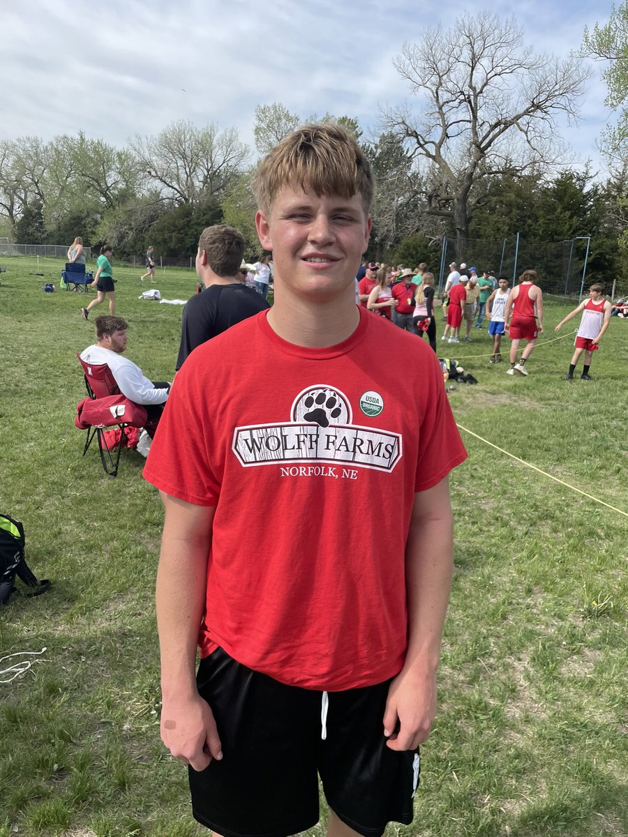 NCRedZone's tweet photo. Congratulations to @PieperKade on winning the discus and qualifying for state with a throw of 169���2! 🌟🥇 https://t.co/XjUYnWxuOH