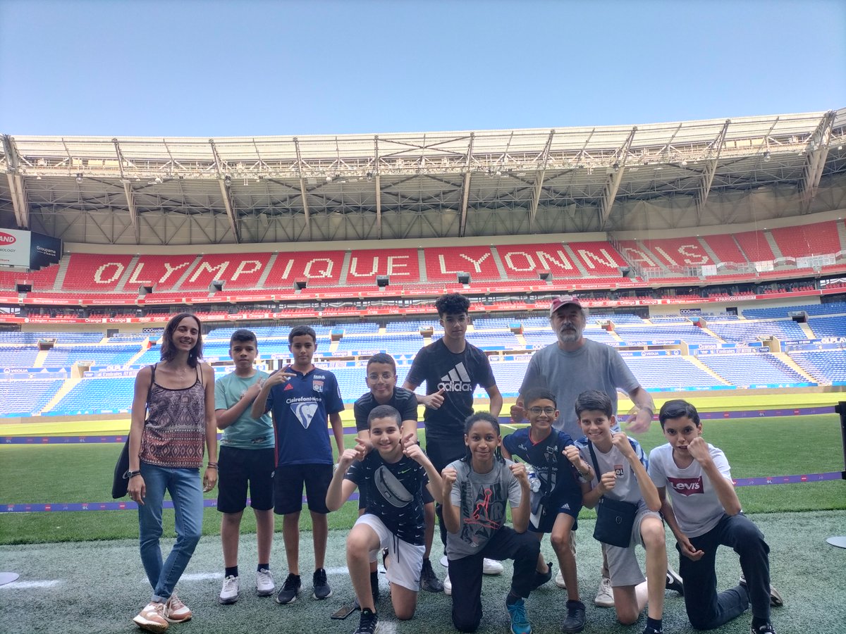 Un grand merci au <a href="/GroupamaStadium/">Groupama Stadium</a>  d’avoir accueilli 9 lauréats des parcours <a href="/racontemoi_unM/">Raconte-moi un match</a>  de <a href="/villedelyon/">Ville de Lyon</a> pour profiter d’un Media Tour. Une visite exceptionnelle pour découvrir le stade et les installations presses !

#oralité #égalitédeschances #racontemoiunmatch