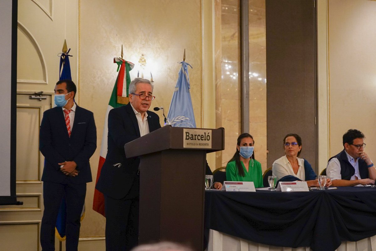 AgenciaEsco's tweet photo. El día de ayer @FAOElSalvador y @AMEXCID presentaron los avances y resultados del Programa “Mesoamérica sin Hambre: marcos institucionales más efectivos para mejorar la Agricultura Familiar y la Seguridad Alimentaria y Nutricional” ejecutado en 15 municipios del corredor seco. https://t.co/iqJIu7QiuE