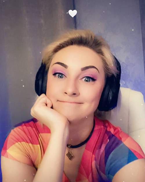 LukeLemonTwitch's tweet photo. Birthday stream yay! 🎂🎁🎈✨
We're finishing #InSoundMind today. Come say hi :3

https://t.co/QRJzSwnZf5 https://t.co/t4WISvvAcE