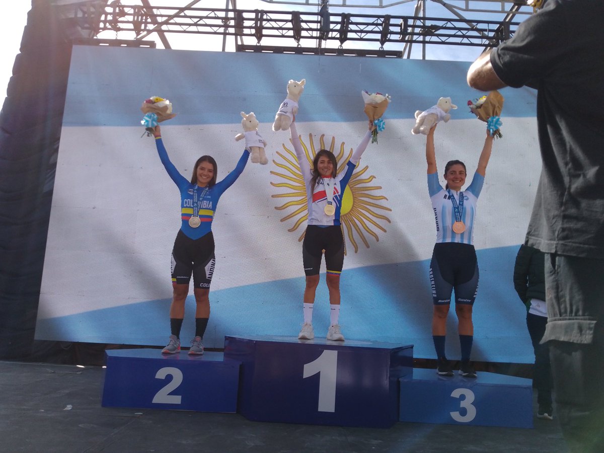 #PanamericanoSJ2022 🇦🇷 Cumplida la Prueba CRI  Categoría Élite Damas 🚴 Triunfó 🥇🏆 para la Venezolana 🇻🇪 <a href="/lilibeth_chacon/">Lilibeth Chacón</a> <a href="/FVCiclismo/">FVCiclismo</a> <a href="/MervinMaldonad0/">Mervin Maldonado</a> 2 🥈Lina Hernández 🇨🇴 3 🥉 Antonella Leonardi 🇦🇷 <a href="/BiciGoga/">Goga Ruiz-Sandoval</a> <a href="/mundociclistico/">Mundo Ciclístico</a>