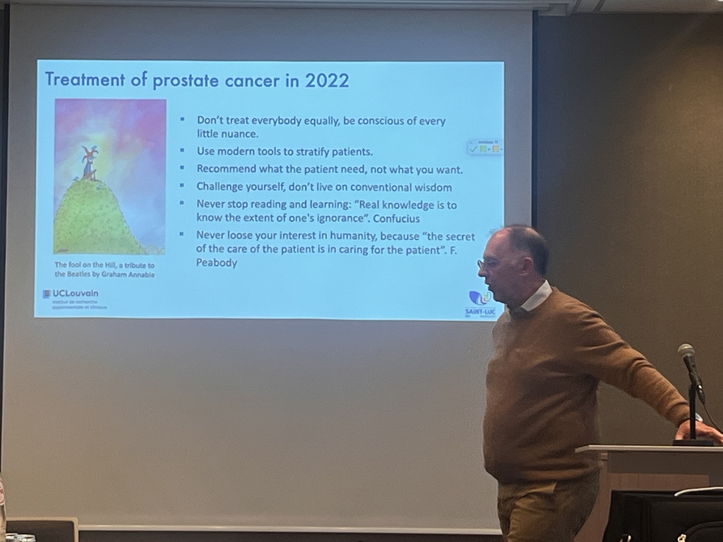 daandm's tweet photo. Genius State of the art in #ProstateCancer by @BertrandTOMBAL at #bmuc preceptorship :
1.We need better risk assessment in localized PCa (Decipher/AI?)
2. We need RCTs of PSMA PET/CT in early PCa! - stop the 🚂!
3. ADT kills men!
4. Start exercise programs and bone protection! https://t.co/ohkHNM6H9H