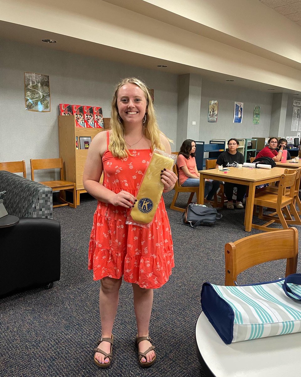 we_dontmakekeys's tweet photo. Big thank you to our wonderful president Ava Leffel this year!! We are so grateful to have had her as our president! She has dedicated so much of her time to our club! We wish her the best of luck for her new adventures at Purdue University!❤️ @AvaLeffel https://t.co/6P1hK0PhAm