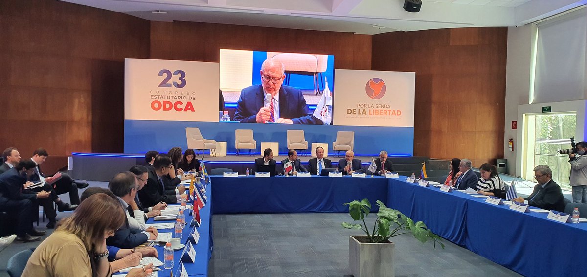 ODCA's tweet photo. El Presidente de @ODCA, Ing @latorreJcarlos se dirige al 23 #CongresoODCAmx 

#SomosODCA https://t.co/kIbOI8dkrI