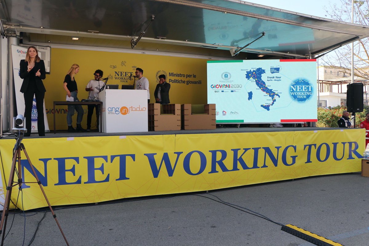 Antonio Candela (@antoniocandelam) on Twitter photo #NEETWorkingTour a #matera Un'esperienza bellissima, tra i e le giovani e durante la quale abbiamo avuto il piacere di incontrare la Ministra <a href="/DadoneFabiana/">Fabiana Dadone</a> e presentarle le attività e le proposte del <a href="/ConsorzioUnibas/">ConsorzioUnibas</a> dell' @UniBasilicata e del progetto <a href="/Comincenter/">Comincenter</a> #NEETWorkingTour a #matera Un'esperienza bellissima, tra i e le giovani e durante la quale abbiamo avuto il piacere di incontrare la Ministra <a href="/DadoneFabiana/">Fabiana Dadone</a> e presentarle le attività e le proposte del <a href="/ConsorzioUnibas/">ConsorzioUnibas</a> dell' @UniBasilicata e del progetto <a href="/Comincenter/">Comincenter</a>