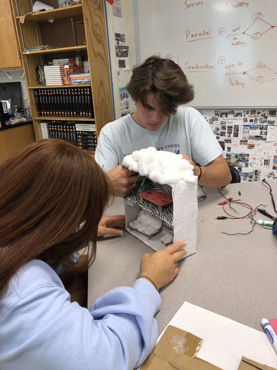 rclarkfhs's tweet photo. Successful Electric Houses in Physics! @scienceFHS https://t.co/sVHjT5rv0t