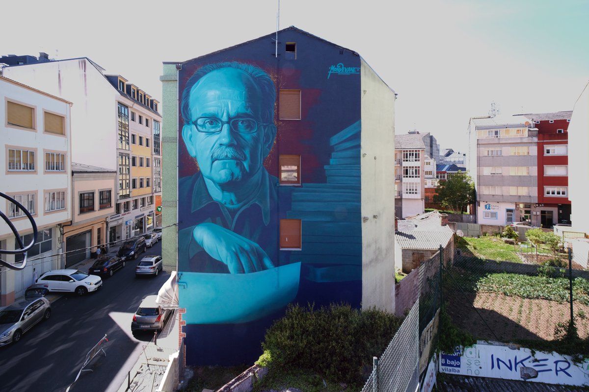 mondevane's tweet photo. Me complace presentaros mi última obra. Este gran retrato del profesor, pedagogo y escritor Agustín Fernández Paz plasmado en su Vilalba natal sobre la fachada de un edificio de unos 15 metros de alto.

Gracias al Concello de Vilalba por contar conmigo para este bonito homenaje. https://t.co/42aG1UzGFB