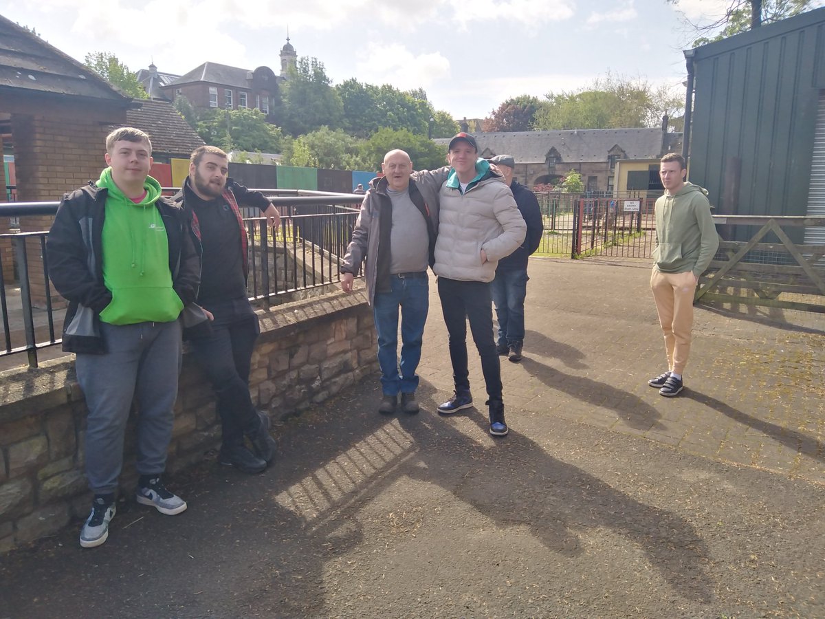 TrustConnect's tweet photo. @TrustConnect Mens club were at Tollcross cross Park today. Great wee day out. Eh re the Peacock Mij Nawwww 😂 #wellbeingawarenessweek https://t.co/FotgRAJcED
