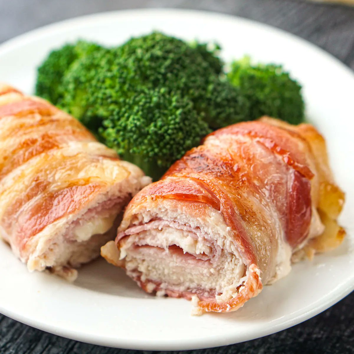 mylifecookbook's tweet photo. You only need 4 ingredients to make these keto chicken cordon bleu type recipe and it’s sure to be a family favorite. One serving has only 0.5g net carbs.

https://t.co/ZtdzXEzPFl
#chicken #4ingredients #ketorecipes https://t.co/DOFRpswQaD