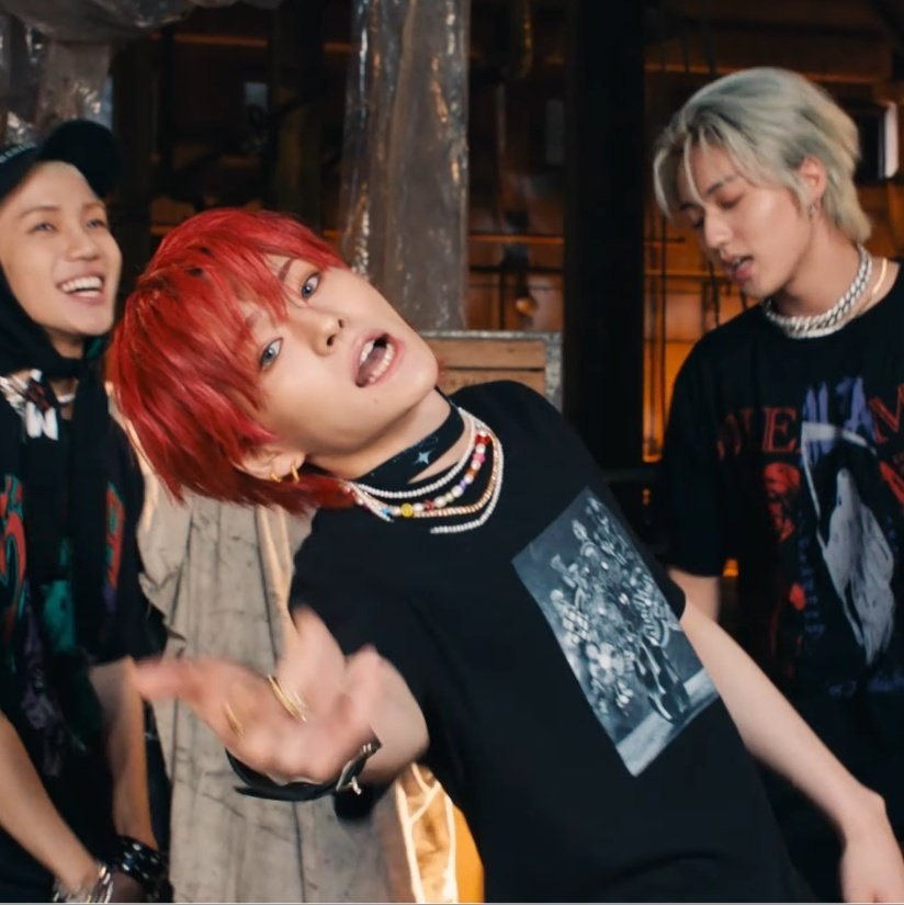 YOSHIKANEM0T0's tweet photo. SUMPAH YOSHI KECE BANGET DISINI !!!! JADEN MODE ON !!!😭😭😭🔥🔥🔥🔥

EXCUSE ME DARARI ILOVEYOU
#DARARI_REMIX_OUTNOW
#DARARI #TREASURE #YOSHI #요시 #ヨシ
@treasuremembers https://t.co/ccafA8jQms