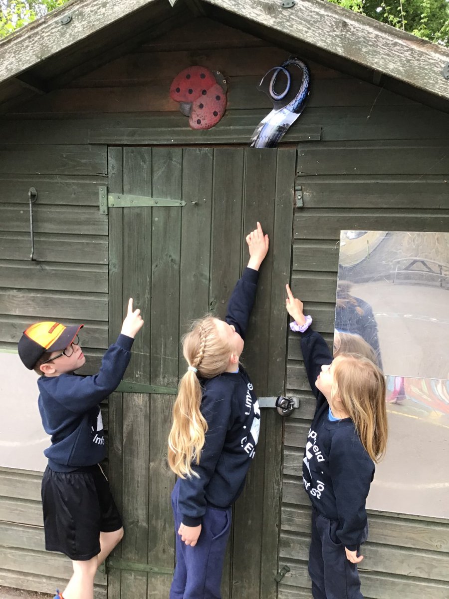 Limpsfield_Inf's tweet photo. This week our Yr 2 children started a new scheme of writing around the book The Dragon Machine (by Helen Ward), which tells the story of a young, overlooked boy who becomes aware of dragons hiding all around him.  There was lots of excitement as the children spotted dragon tails. https://t.co/2l3HrzJOCO