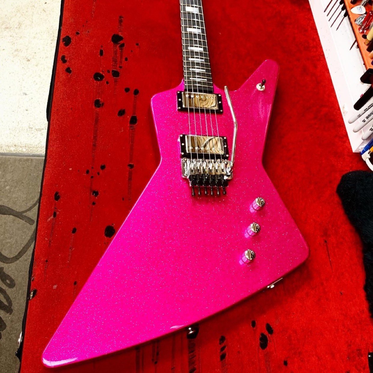 Gibson explorer 2024 floyd rose