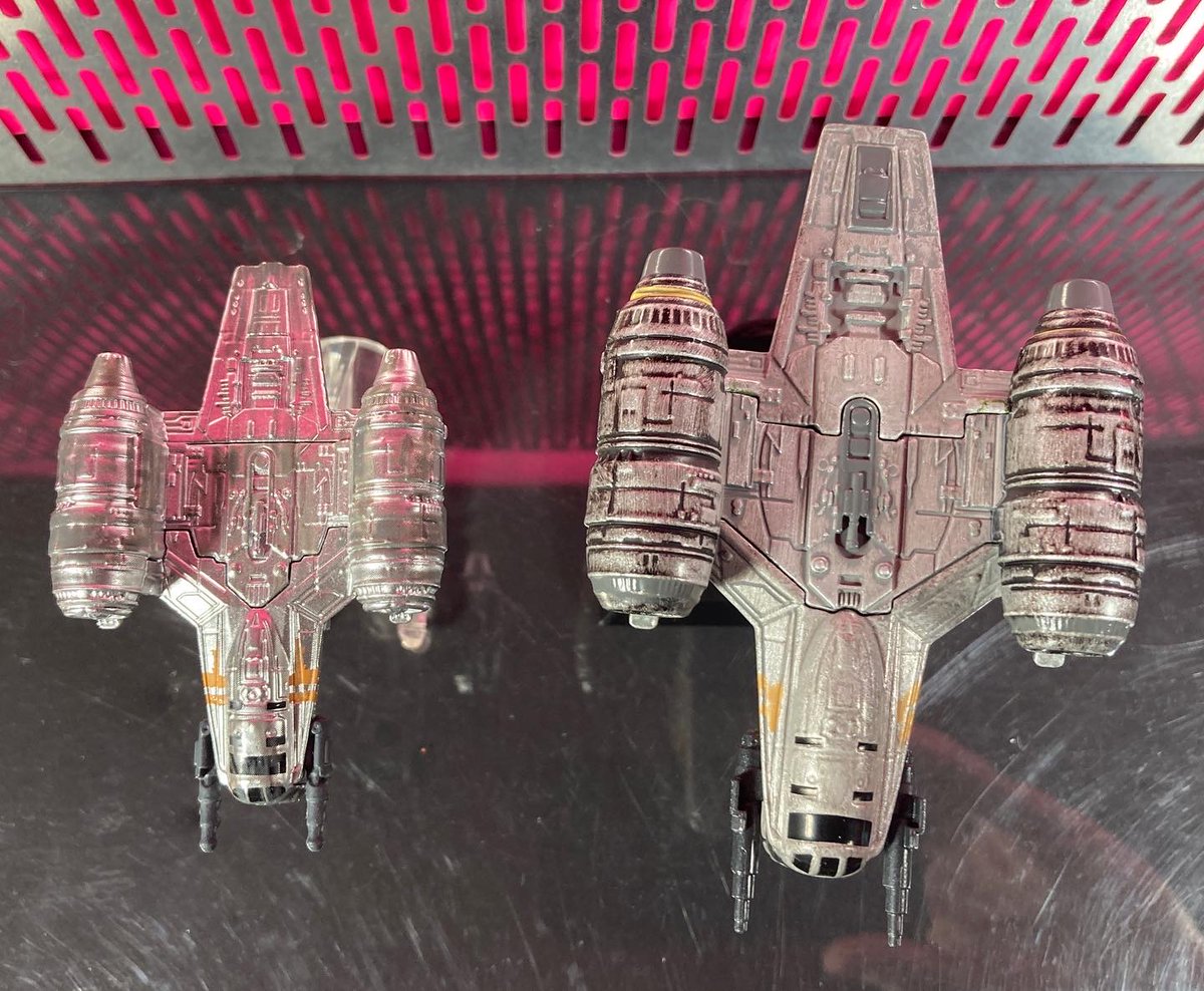yak_face's tweet photo. Mattel Hot Wheels Razor Crest Comparison
L: Starships
R: Starships Select
#mattel #hotwheels #starshipsselect #starwars # #razorcrest https://t.co/1SSkRJAaxq