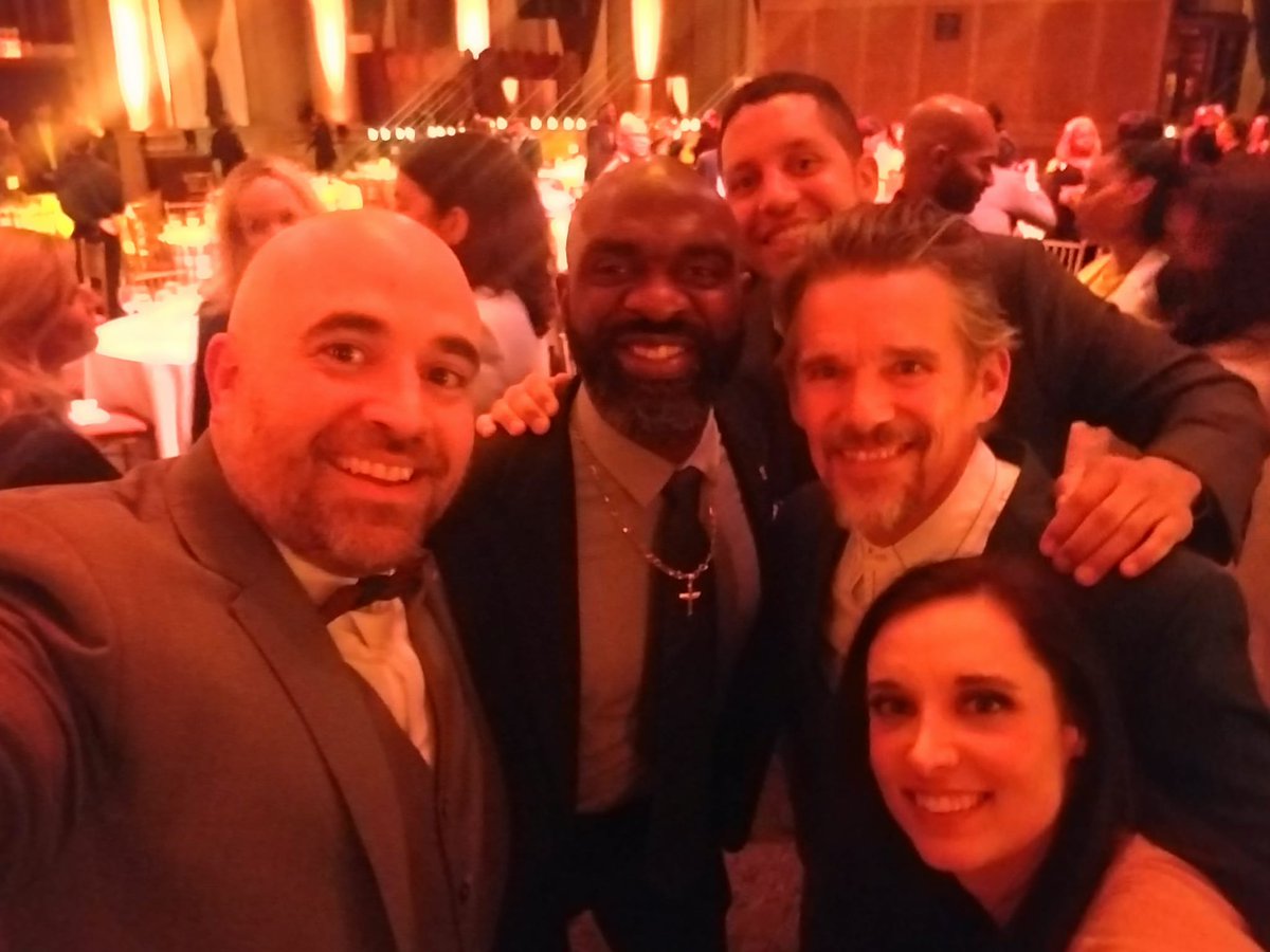 DrMorey1's tweet photo. I had an amazing time meeting new friends like @mikeblake1922 and @ethanhawke at the @Dream_Yard event! What an awesome night of performances, speeches and more! 
#dreamyard #bronxny #drjosemorey #drintergalactic #adastramedia #diversityinstem #diversityinsteam https://t.co/hRTwINn5KX