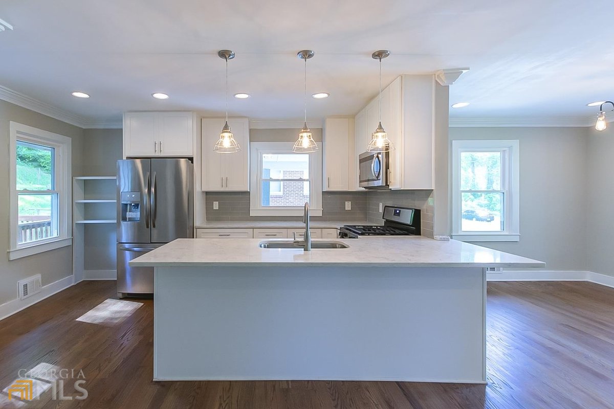 TheHomeBoyRE's tweet image. Bright Decatur listing ✨ #decaturhomes #decaturrealestate #metroatlantahomes #metroatlantarealestate #buyahome #sellahome #invest #thehomeboy #markusbutts