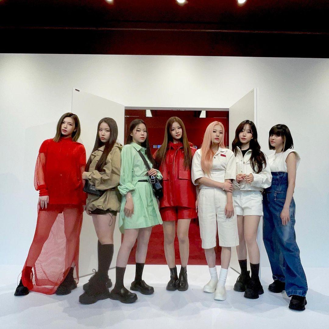 1uura5's tweet photo. Together amidst Wooyoungmi, creating natural beauty with simplicity as well as bright shades that give off a radiant aura. So beautiful with all its wonderful dainty, brimming of bliss hues. https://t.co/dd1kzQfgaw